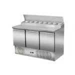 Saladette réfrigérée 3 portes avec vitrine à capot SKYRAINBOW Saladette réfrigérée 3 portes avec vitrine à capot SKYRAINBOW